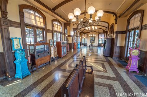 PHOTOS: Walt Disney World Railroad Train Parked at Main Street Railroad Station