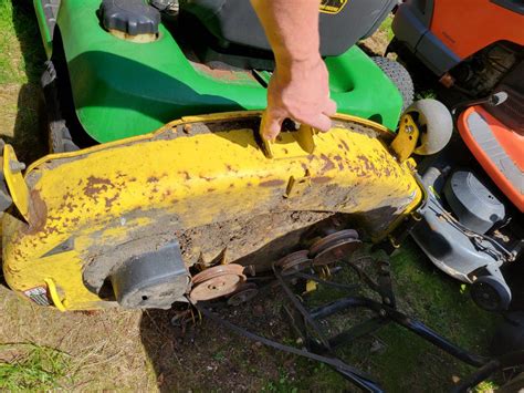 John Deere Lt155 Riding Lawnmower Rider Mower Ride On Garden Tractor