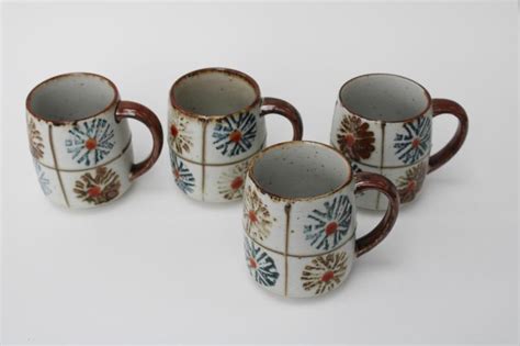 S Vintage Stoneware Pottery Mugs W Starburst Daisy Flowers