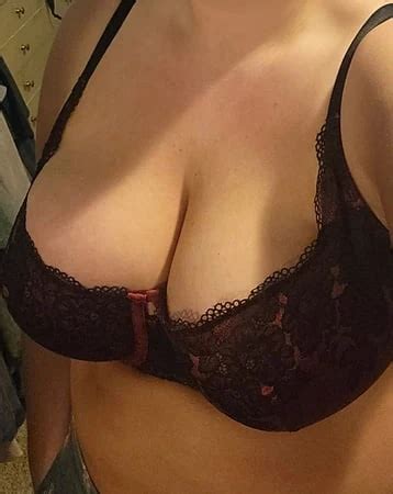 Maplerose Showing Off Her Tits Pics Xhamster