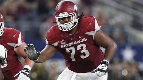 Bielema Sec Laud Arkansas Offensive Linemen