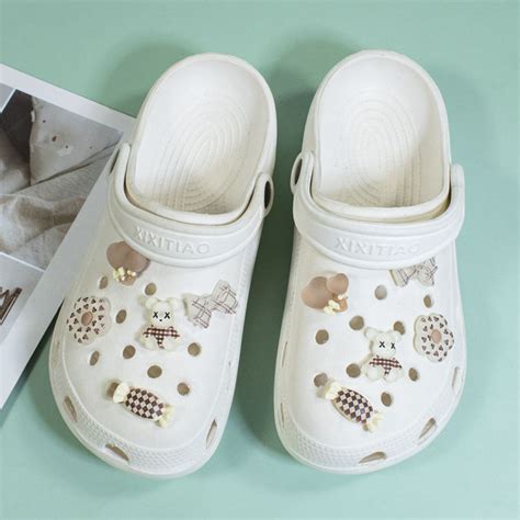 รองเท้า Crocs Jibbitz 10ชิ้นเครื่องประดับ Diy น่ารักเรซิ่นลายสก๊อต