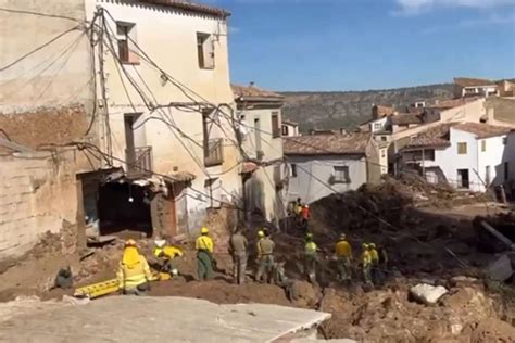 Unwetter In Spanien Bilder Zeigen Ausma Von Berschwemmungen Und