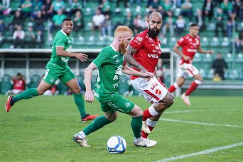 Chapecoense Marca No Fim E Se Livra De Derrota Para O Vila Nova Na