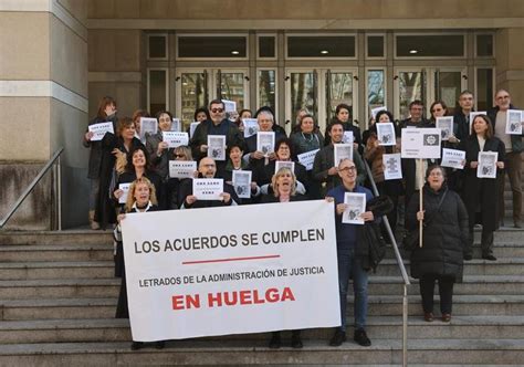 La Huelga De Letrados De Justicia Bloquea Ya 6 Millones De Euros En