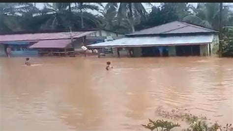 Banjir Terjang Batu Bara Ratusan Rumah Terendam Hingga 1 5 Meter