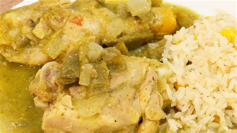 Pollo En Salsa Verde Con Nopales Youtube