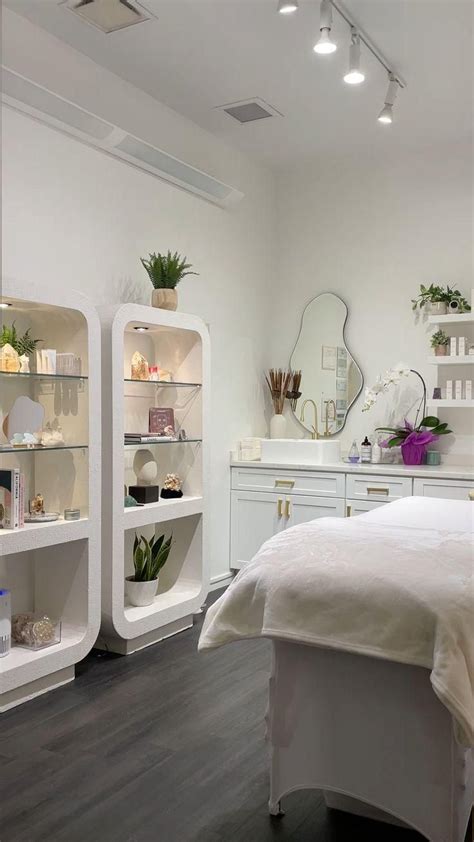 Salon Republic Studio City Esthetician Suite Video In