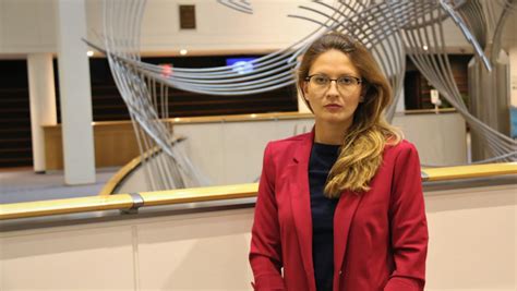 Цветелина Пенкова: Изтече документ, който определя ядрената енергетика ...