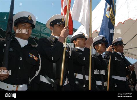 Us Navy The E J King High School Color Guard Parades The Colors For