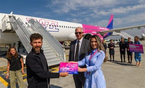 WIZZ AIR 80 DE MILIOANE DE PASAGERI ÎN ROMÂNIA MUZICA INSTANTELOR