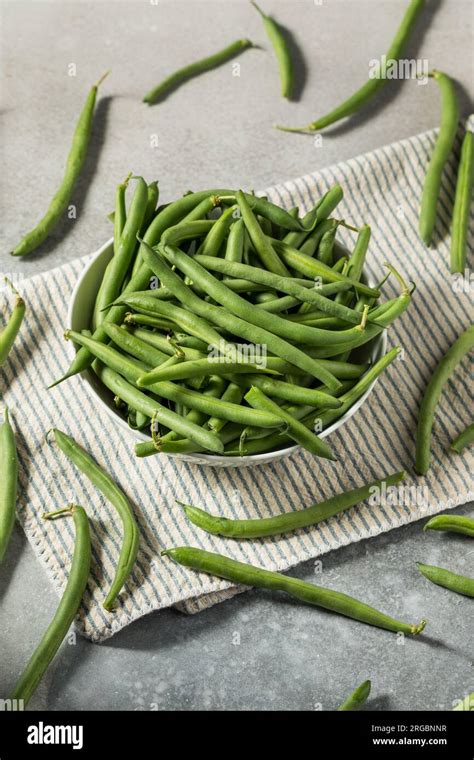 Organic Raw French Green Beans In A Bowl Stock Photo Alamy