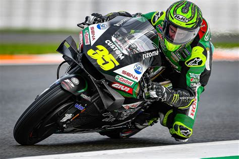 Motogp Cal Crutchlow Signs As New Yamaha Test Rider Motorcycle News