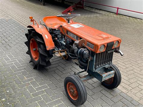 Kubota B7000 Van Der Mei Tractoren