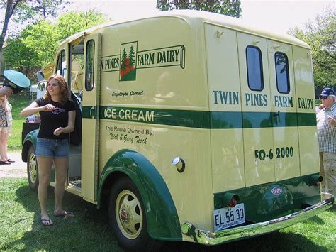 Twin Pines Farm Dairy Divco Milk Truck Classic Pickup Trucks Vintage