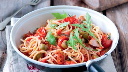 L astuce géniale pour couper les tomates cerises Femme Actuelle Le MAG