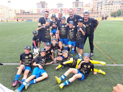 El equipo Benjamín de la ACR EF Águilas se proclama campeón de liga