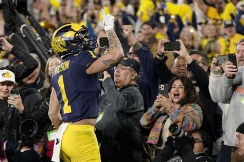 Michigan Beats Alabama In Rose Bowl To Advance To Cfp Championship Game