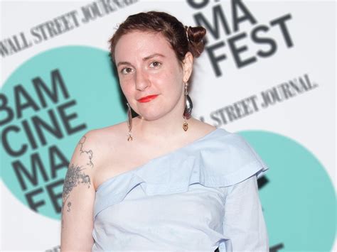 Lena Dunham Is Sooo Thankful That This Dude Mansplained Nudes To Her Self