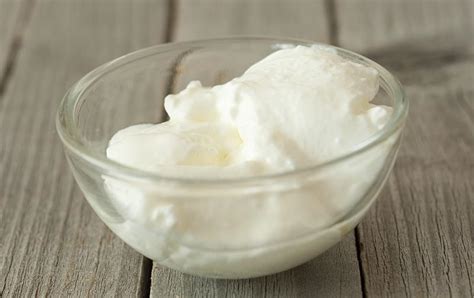 How To Make Easy Homemade Buttermilk Sour Cream And Crème Fraîche Food Hacks Daily