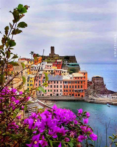 Vernazza, the most photogenic village in Cinque Terre [Visual Tour ...