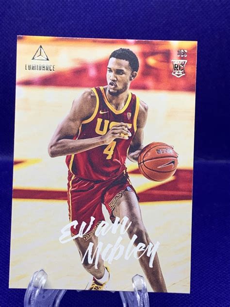 Panini Chronicles Draft Picks Luminance Evan Mobley Rc