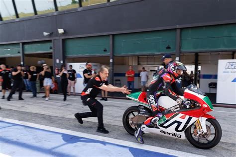 Aleix Espargarò a MOW per Aprilia All Stars In Aprilia con Martín nel