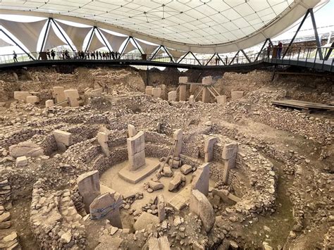 Gobekli tepe: the Mysteries of the World's Oldest Temple