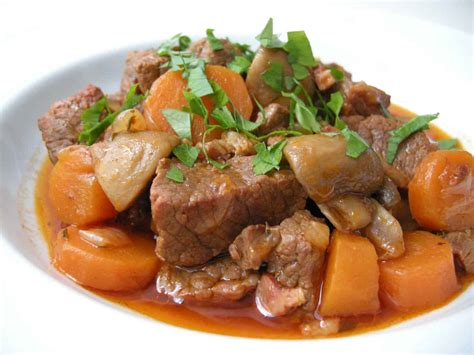 Bœuf bourguignon au vin rouge Recettes24