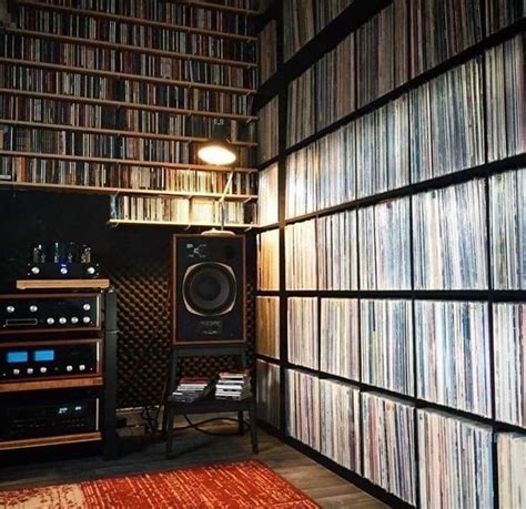 Pin By Twistedchavez On Formats And Vintage Tech In 2020 Record Room