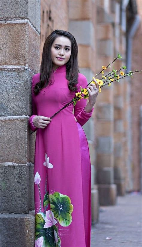 Ghim của Trancuongdad trên Graceful long dress flowers Áo dài Thời trang