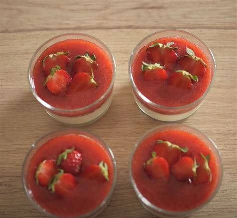 Panna Cotta Aux Fraises Et Poivre Rouge De Kampot Khla L Pic Rie