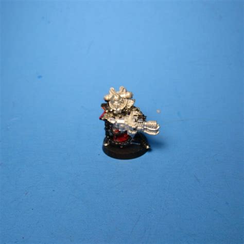 Gw Warhammer 40k Battle Sister With Heavy Flamer Oop Metal I05 3919659755