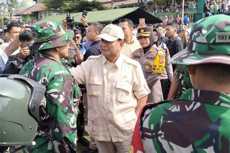 Teriakan Presiden Gemoy Warnai Kunjungan Prabowo Ke Posko Gunung