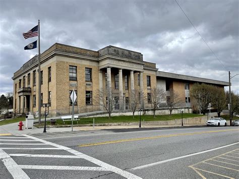 Lee County Courthouse In Jonesville Virginia Built In 19 Flickr