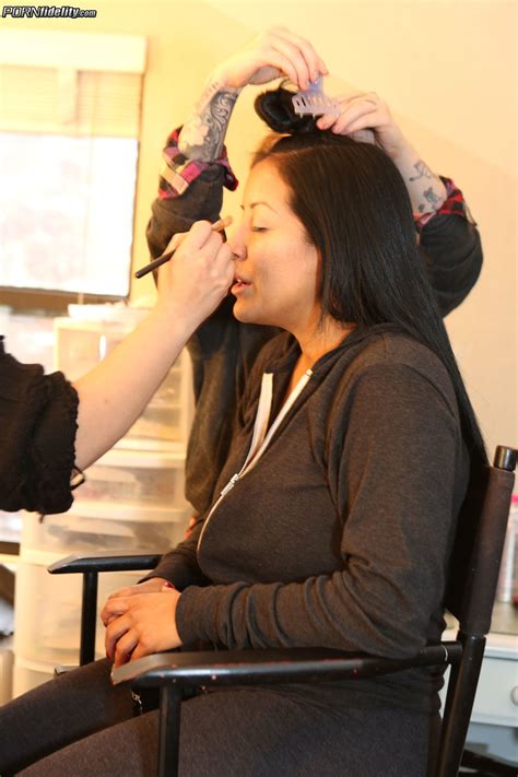 Curvy Latina Kiara Mia Frees Her Mega Big Tits Flaunts Massive Bubble Butt CoedCherry