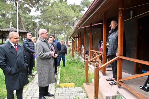 Başkan Ergün Kırkağaç ta depremzede aileleri ziyaret etti Haberler