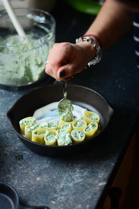 Paste Umplute Cu Ricotta Si Spanac La Cuptor Buc T Ria Familiei Mele