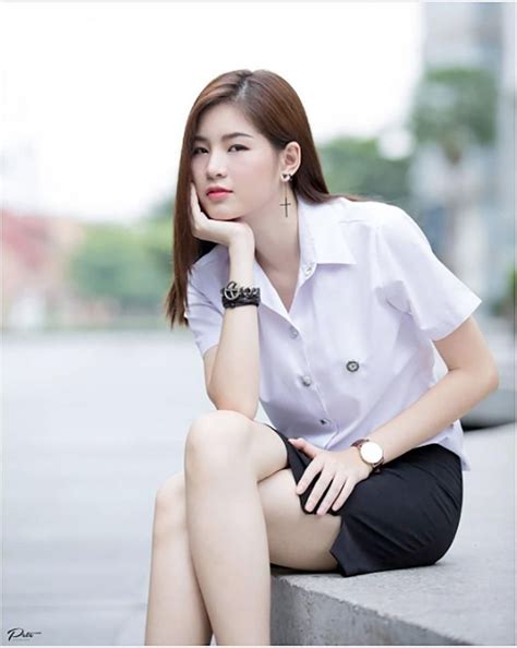 3 Hot Sexy Apple Lapisara Bikini Pics