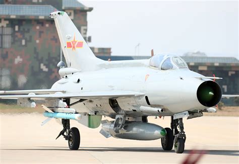 Chengdu (AVIC) J-7 / F-7 (Fishcan) Interceptor / Strike Fighter Aircraft