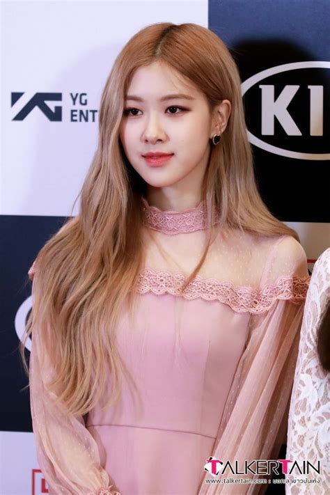 Pin by Lulamulala on Blackpink Rosé Blackpink rose Rosé outfit Rose