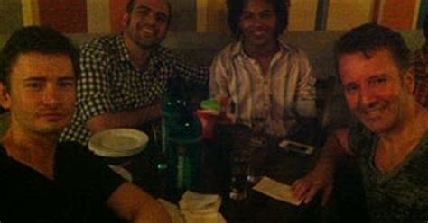 G Público comemora beijo gay de Amor à vida em bar em São Paulo notícias em Pop Arte