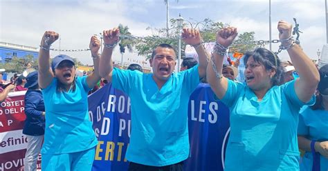 La Libertad Piura Personal De Salud Sigue En Las Calles Buscando