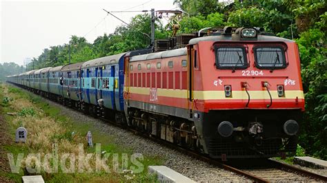 The Legendary Kerala Express in its Full 24 Coach Length! – Fottams!