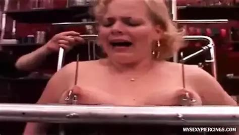 Devote Milf Gefesselt Und Bestraft Xhamster