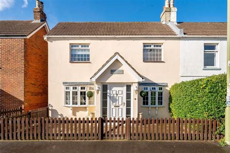 Osborne Road Southampton So31 3 Bed Semi Detached House For Sale £