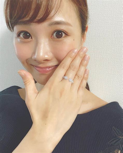 妃海風さんのインスタグラム写真 妃海風instagram 「 くみちゃんから手作り指輪が 届いたっ💌💍 指輪かわいすぎてめっちゃ嬉しい😍！ でも指輪とともに送られてきた手紙の方