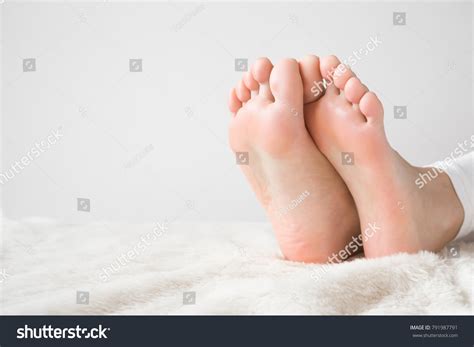 29191 Imágenes De Fluffy Feet Imágenes Fotos Y Vectores De Stock Shutterstock