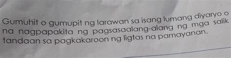 Gumuhit O Gumupit Ng Larawan Sa Isang Lumang Diyaryo O Magasinna