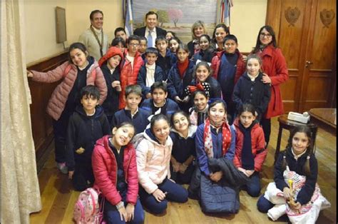 Alumnos Del Colegio Big Ben Visitaron Casa De Gobierno Fueron